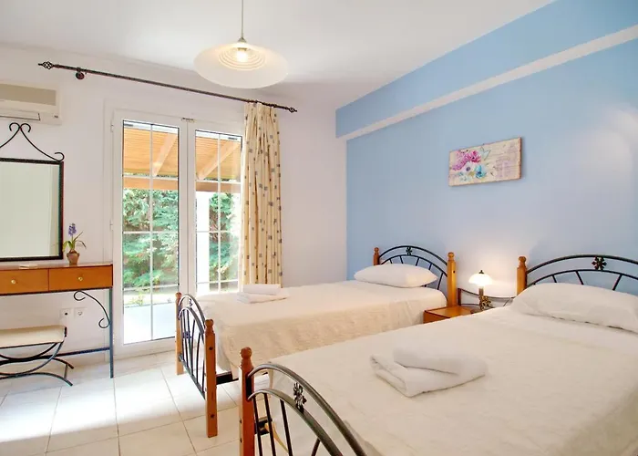 Afroditi, Spartia, Kefalonia * Livathos (Kefalonia)