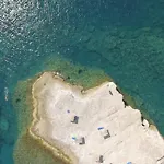 Afroditi, Spartia, Kefalonia * Livathos (Kefalonia)
